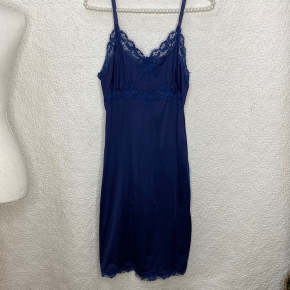 Blue fitted slip dress - Picture 2 of 6